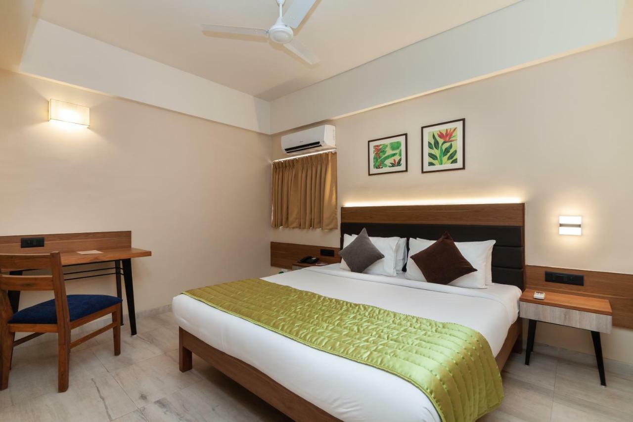 Somy Plaza Calangute Goa - Formerly Somy Resort Exterior foto